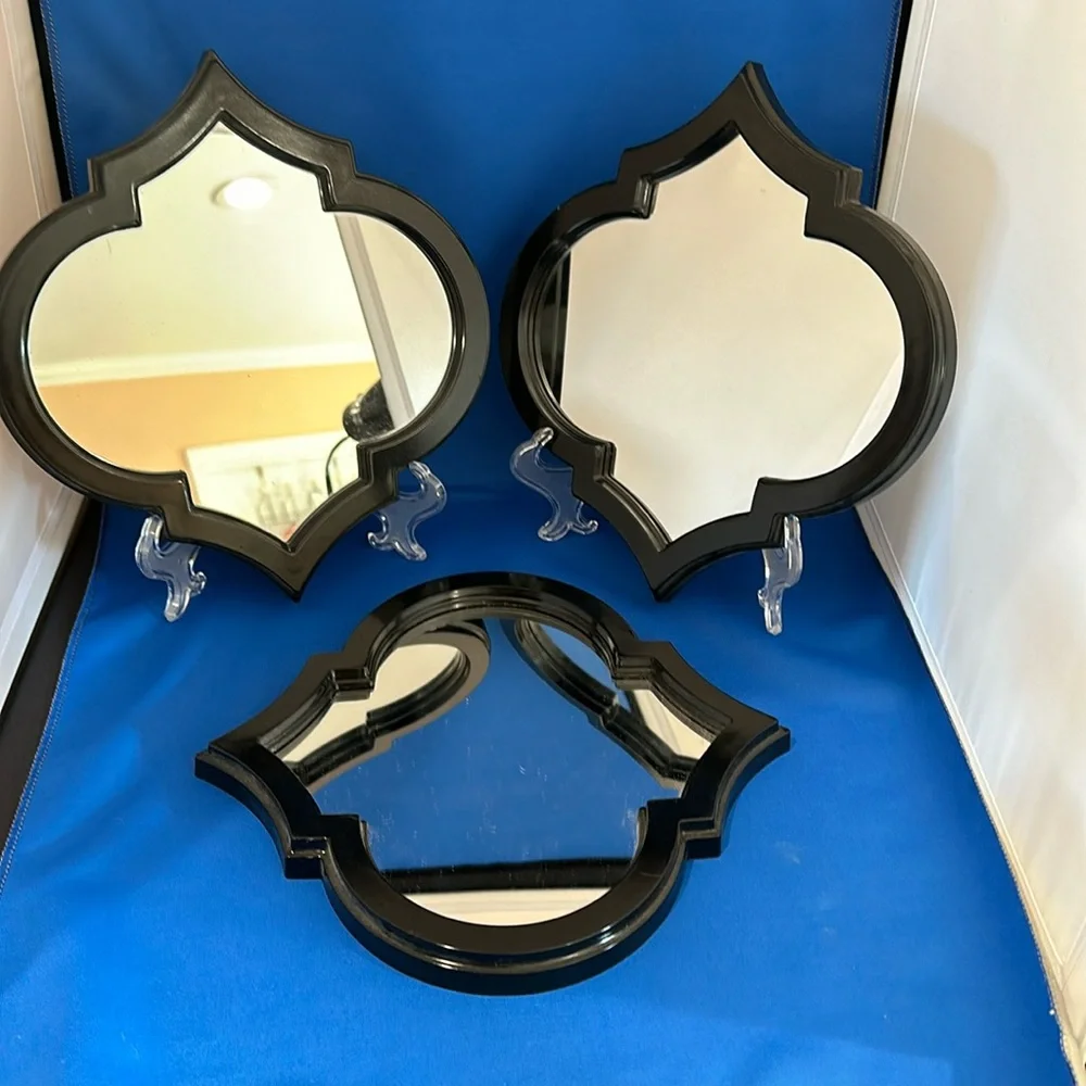 EUC Set of 3 mirrors perfect for Halloween decorating or to use all year 10” x9”